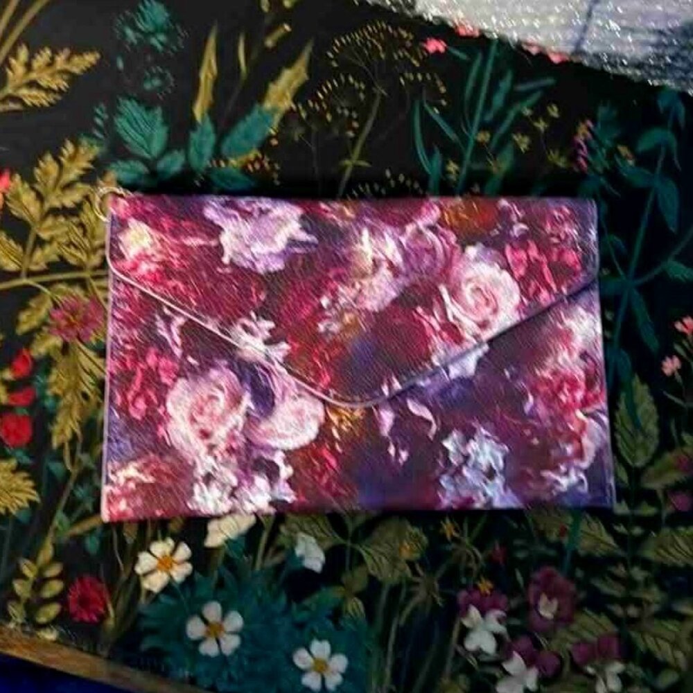 Pengems Jet Set Wristlet Floral Wrislet - NEW